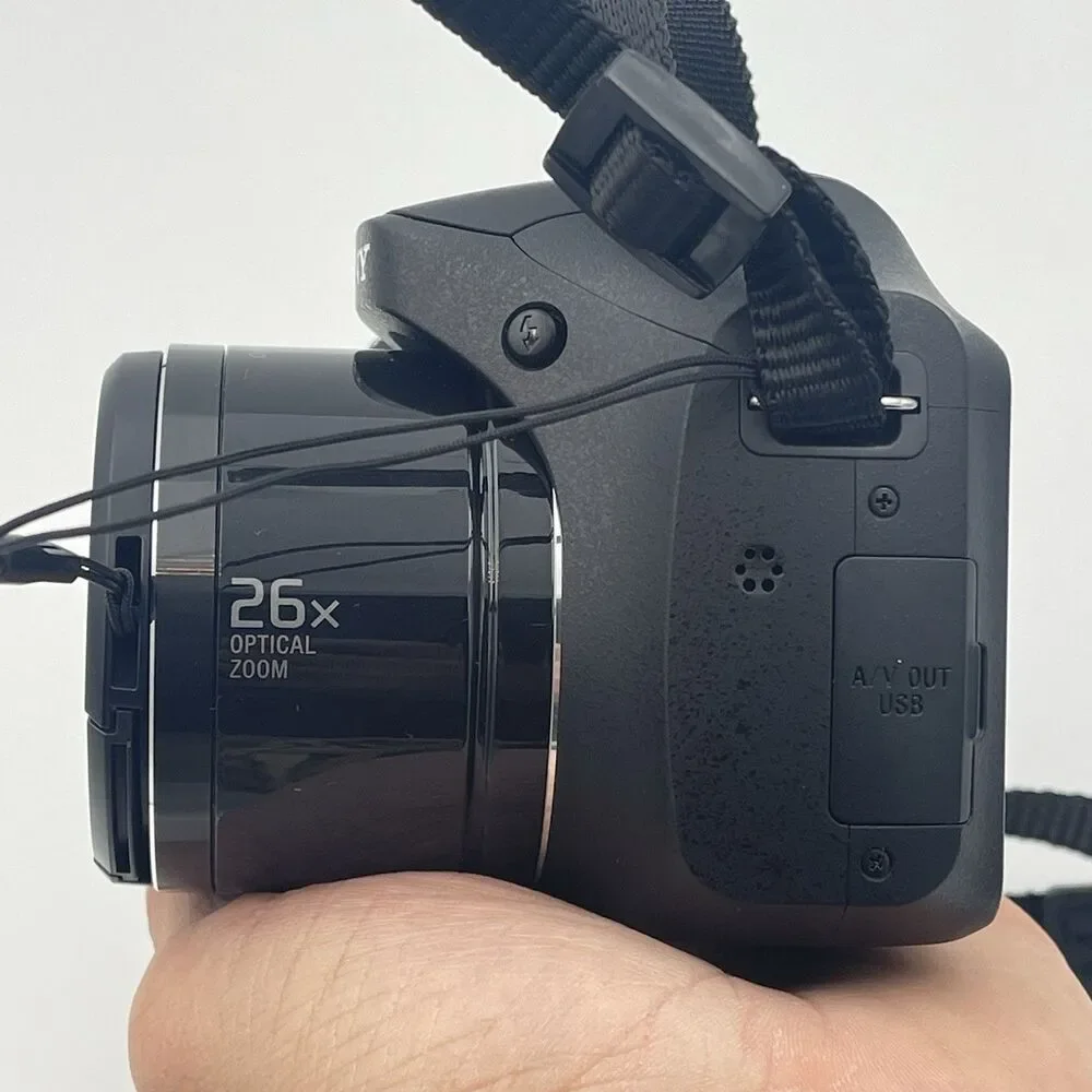 Sony Cyber-Shot DSC-H200 20.1MP 26x Digital Camera - *BATTERY COMPARTMENT STUCK*